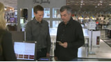 Apple SVP Eddy Cue and KTLA Go On 'Shopping Spree' to Demo Apple Pay [Video]
