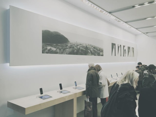 Apple Retail Stores Adopt &#039;Start Something New&#039; Campaign 