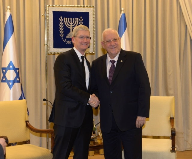 Tim Cook Visits Israel, Meets With President [Photos]