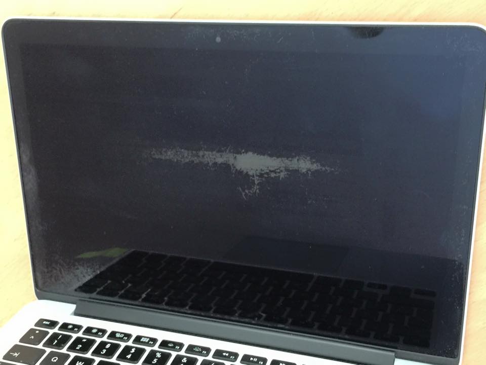 absolutte pengeoverførsel Jordbær Retina MacBook Pro Users Complain Anti-Reflective Display Coating is Wearing  Off [Photos] - iClarified