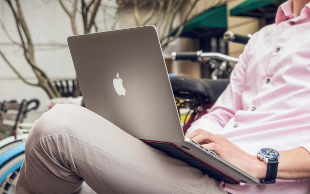 Twelve South Unveils BaseLift Folding Pad and Stand for MacBook [Video]