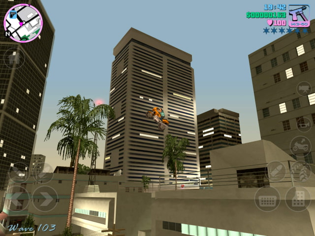 Grand Theft Auto: Vice City Now Supports iPhone 6 and All Made for iOS Controllers