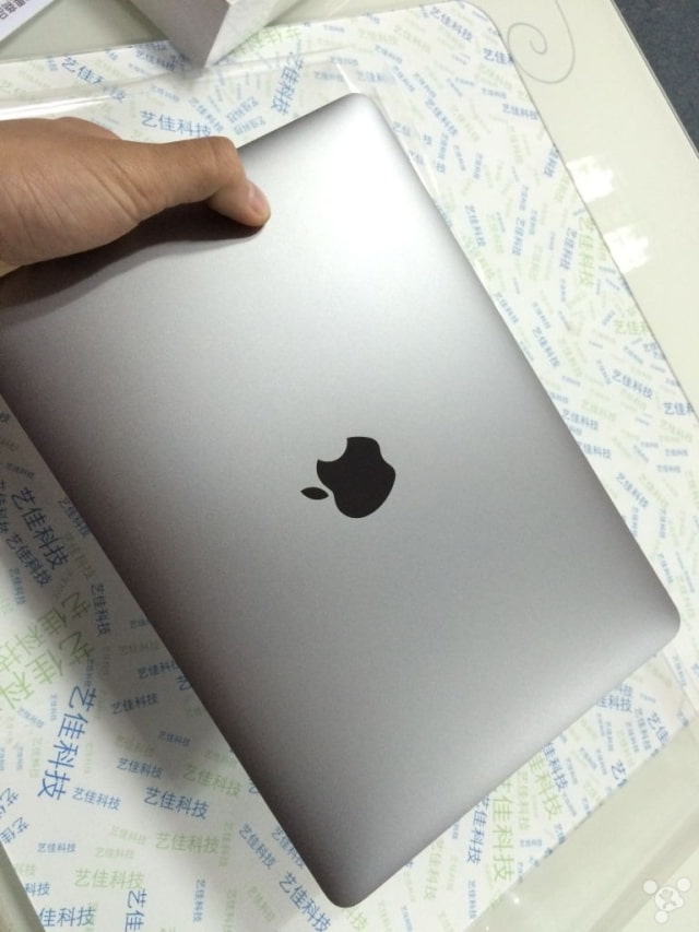 Early Teardown of the New 12-Inch Retina MacBook [Photos]