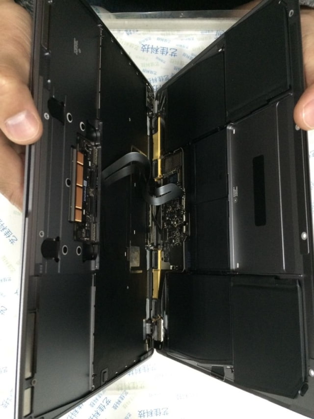 Early Teardown of the New 12-Inch Retina MacBook [Photos]