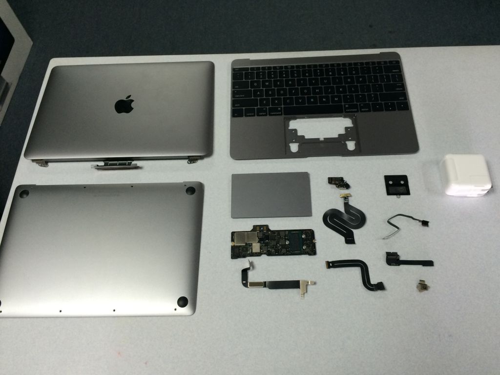 Early Teardown of the New 12-Inch Retina MacBook [Photos]