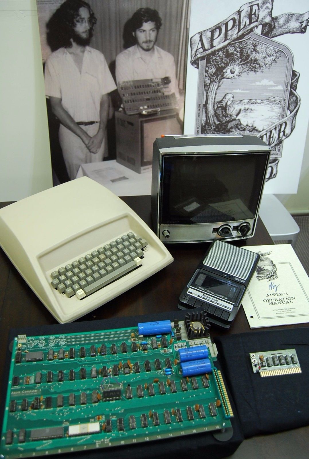 Rare Apple 1 Computer for Sale on eBay [Video]