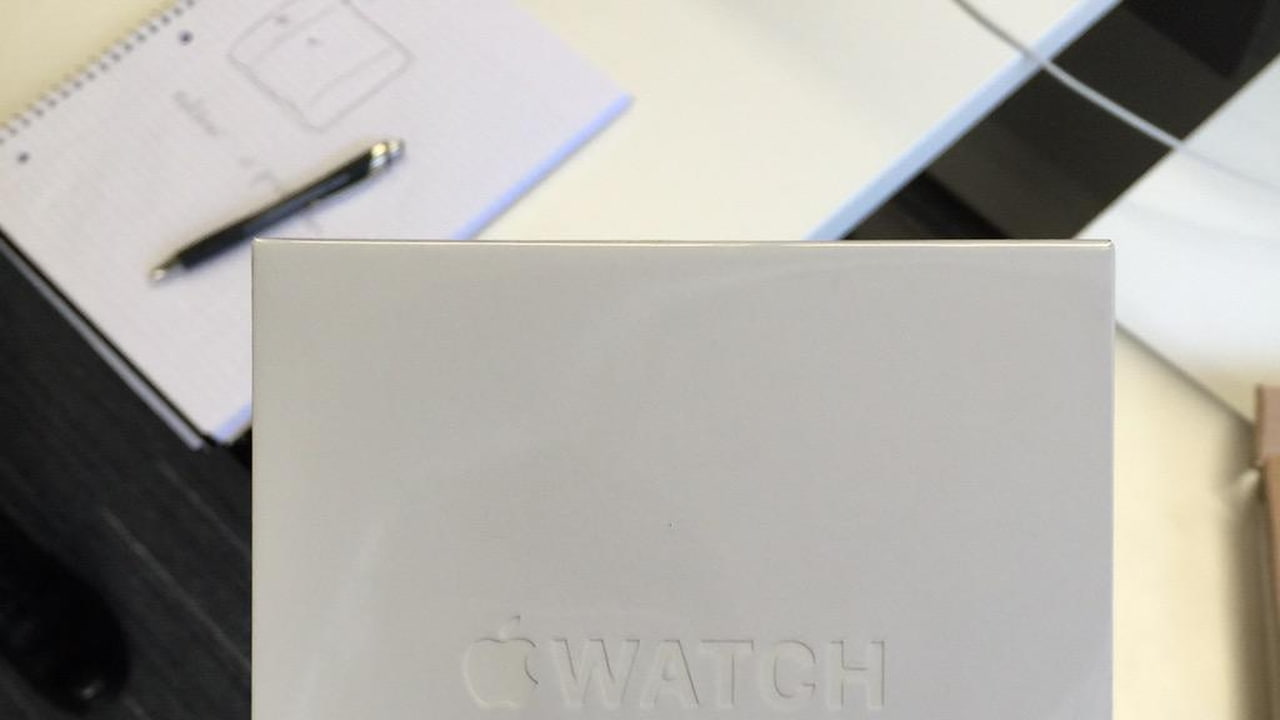 This is What a Replacement Apple Watch Box Looks Like [Photos] - iClarified