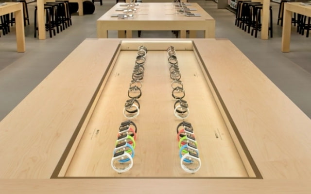 Apple Stores Receive Apple Watch Stock Ahead of In-Store Availability