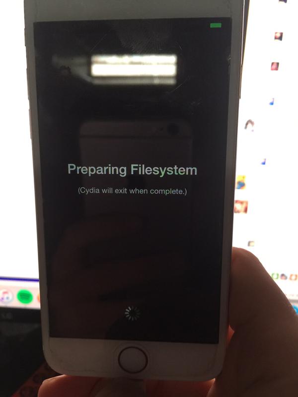 Luca Todesco Releases Source Code for Jailbreaking iOS 8.4.1