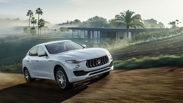 New Maserati Levante SUV Supports Apple CarPlay
