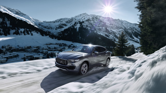 New Maserati Levante SUV Supports Apple CarPlay