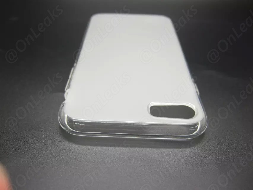 Alleged iPhone 7 Case Has No Headphone Jack, Stereo Speakers Cutouts