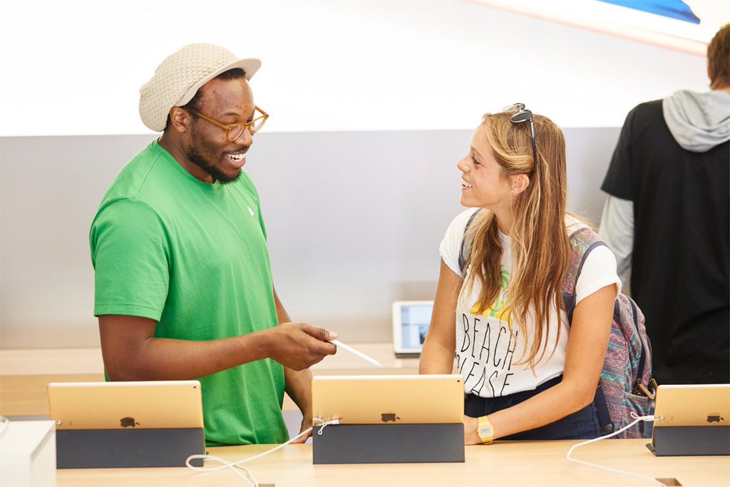 Apple Stores Go Green to Raise Awareness Ahead of Earth Day