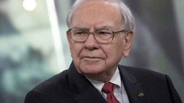 Warren Buffet&#039;s Berkshire Hathaway Discloses $1 Billion Stake in Apple