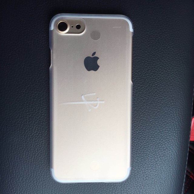 Leaked iPhone 7 Shell Has No Headphone Jack, Dual Speakers [Photos]
