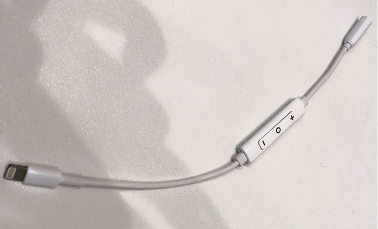 Подключись к наушникам apple. Earpods Lightning 3.5 Jack. Переходник для наушников iphone с Lightning на 3.5. Переходник с Earpods на Jack 3.5. Earpods переходник на 3.5 мм с Lightning.