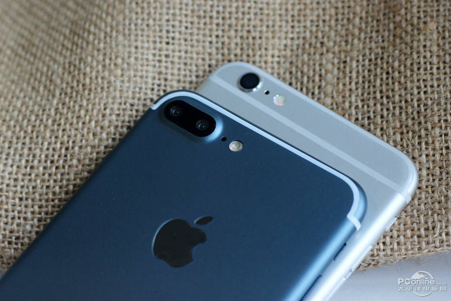 New Photos of Alleged Working Dark Blue iPhone 7 Plus  [Images]
