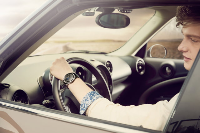 Samsung Unveils New Gear S3 Smartwatch With LTE, GPS [Video]