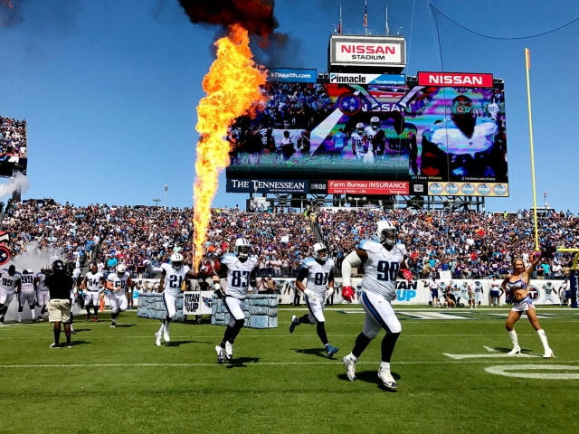 First iPhone 7 Plus Photos From the Titans-Vikings Game