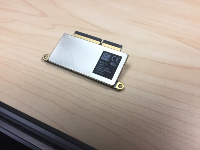 The Entry Level 13-Inch MacBook Pro Has a Removable SSD [Photos]