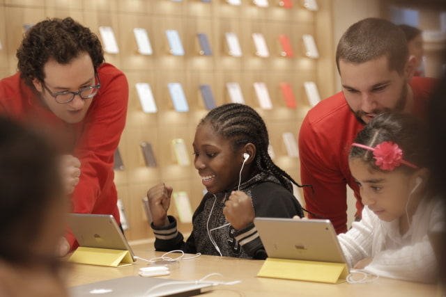 Apple Announces Free Hour of Code Workshops December 5-11 at Every Apple Store