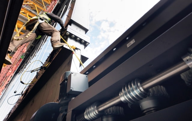 Check Out These Construction Photos From Inside Apple Campus 2