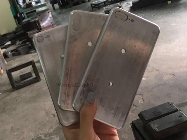 Alleged iPhone 8, iPhone 7s, iPhone 7s Plus Cases and Molds [Photos]