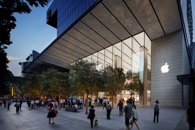 Apple Opens Orchard Road Retail Store in Singapore [Photos]