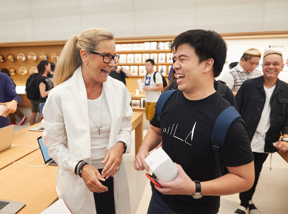 Apple Opens Orchard Road Retail Store in Singapore [Photos]