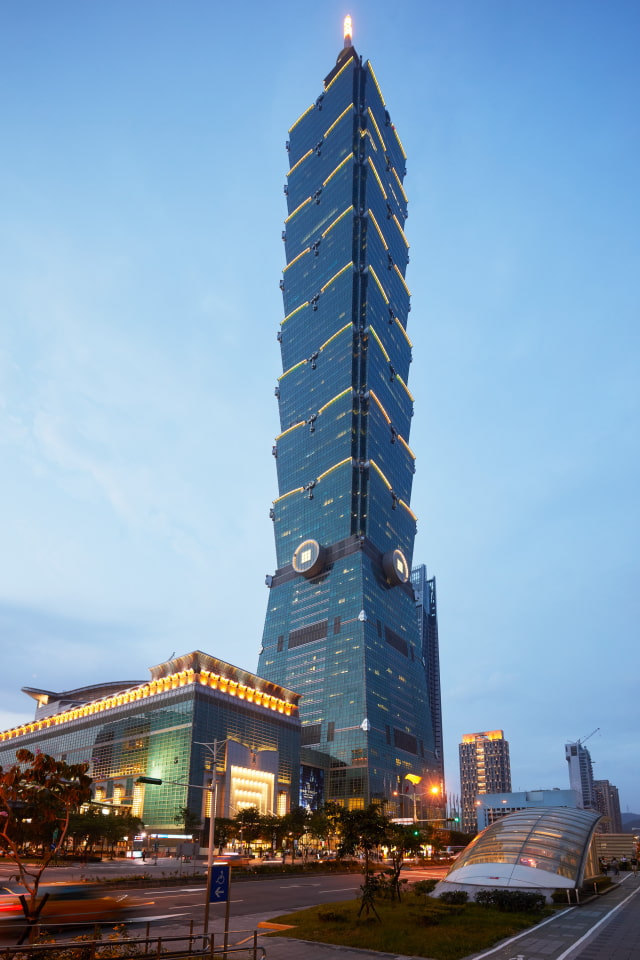 Apple Opens Its First Store in Taiwan on Saturday [Photos]