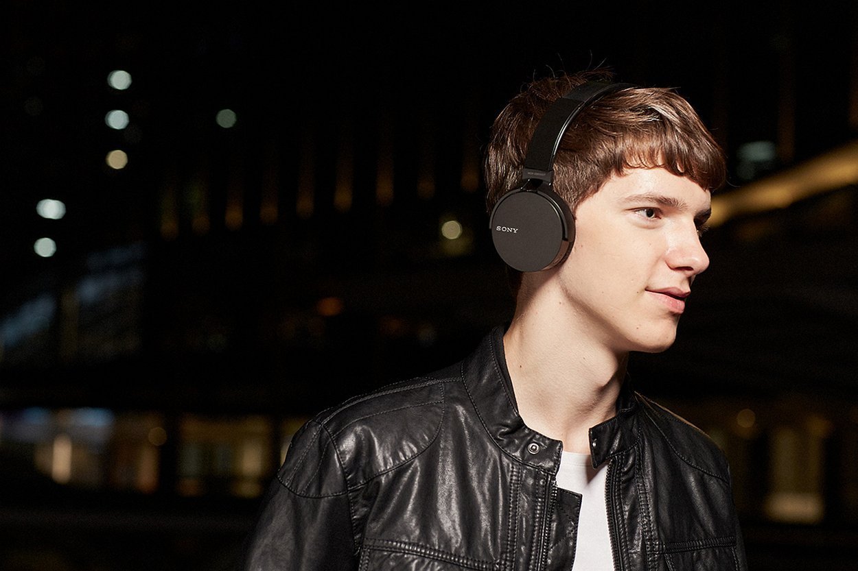 Sony's Extra Bass Bluetooth Headphones Are On Sale for $78 [Deal]