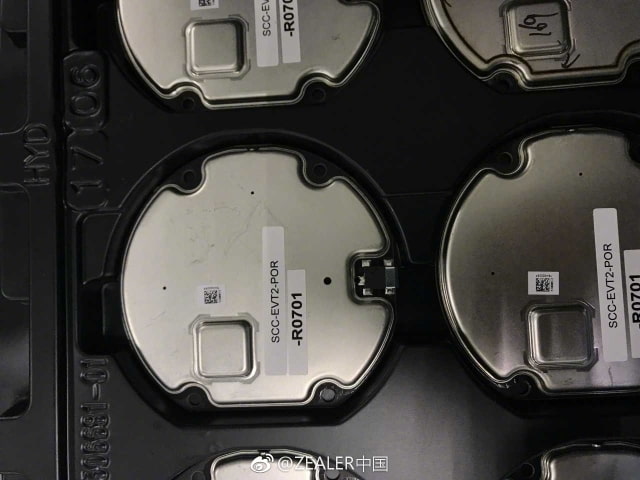 Leaked iPhone 8 Wireless Charger Internals? [Photos]
