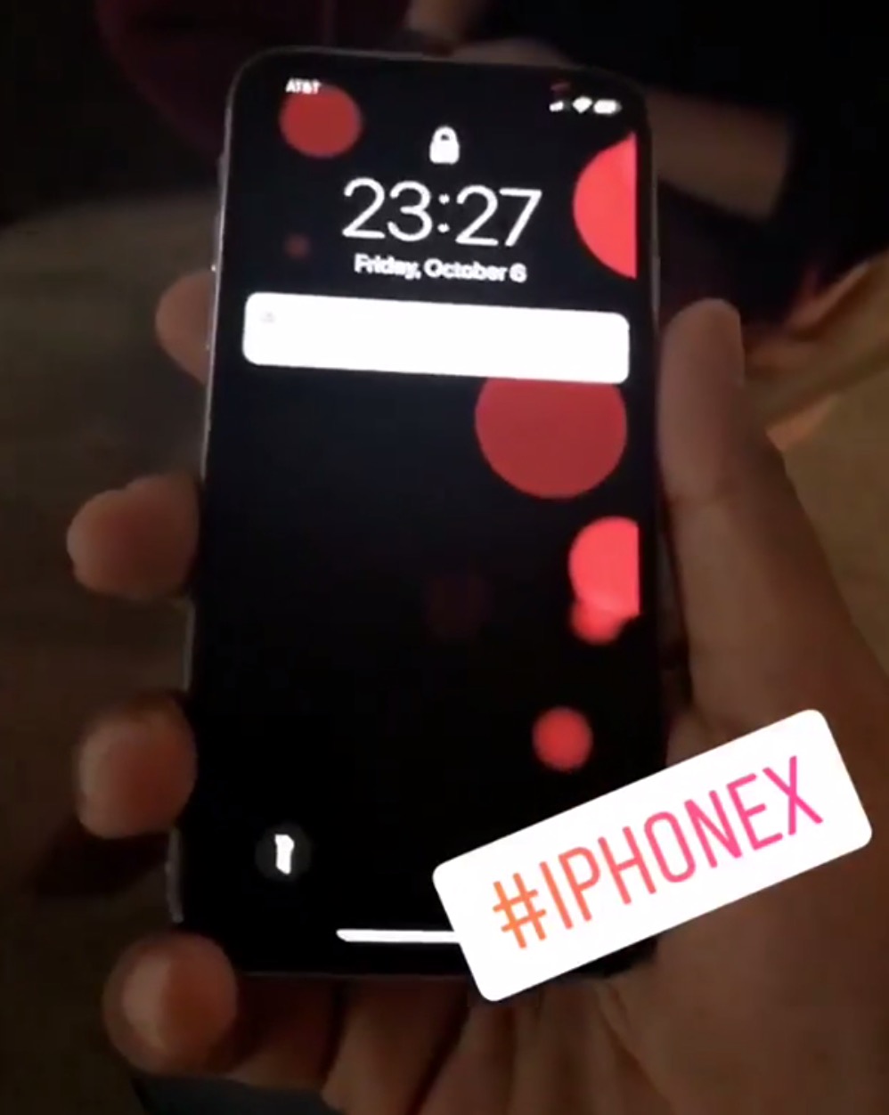 Iphone X Spotted In The Wild With New Dynamic Wallpaper Video Iclarified