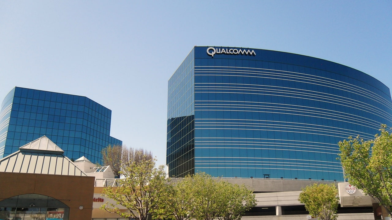 Distributors Electronic Components Manufacturer