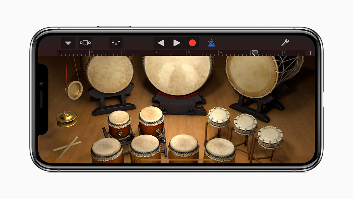 Apple Updates GarageBand With New Sound Library, Classic Beat Sequencer, iPhone X Support