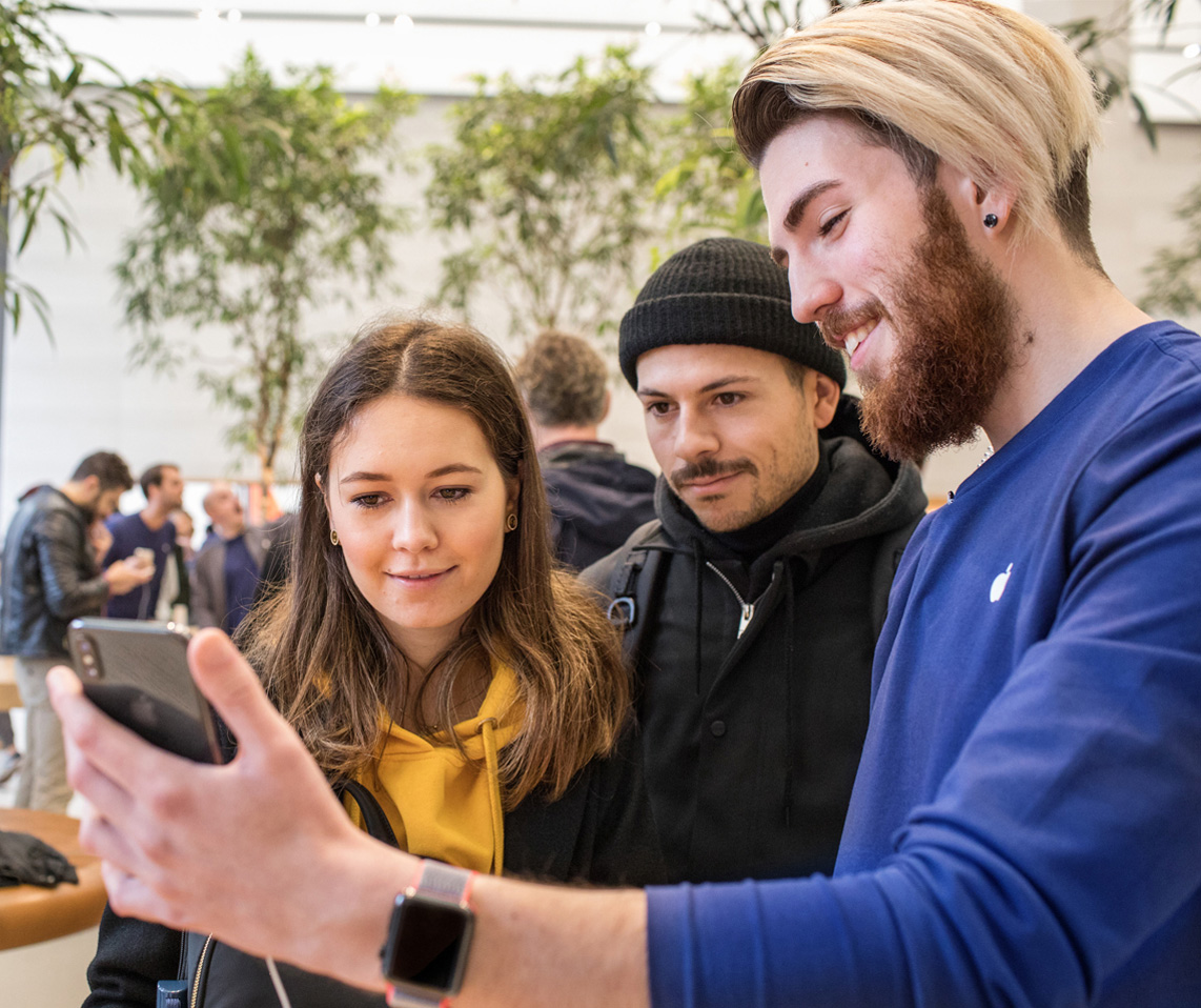 Apple Shares iPhone X Launch Day Photos [Gallery]