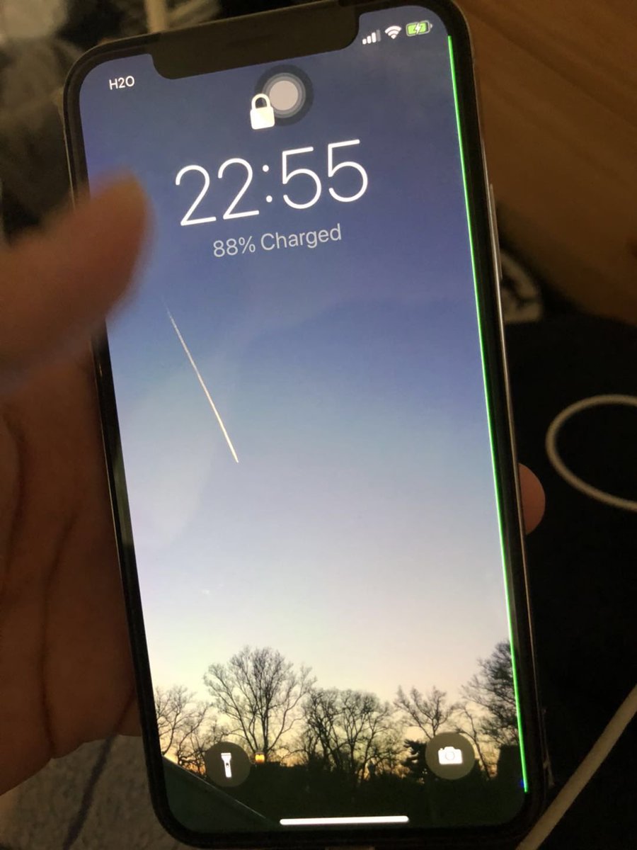 Экран в углу смартфона