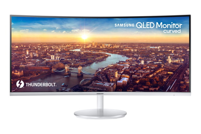 Samsung Debuts First Thunderbolt 3 QLED Curved Monitor