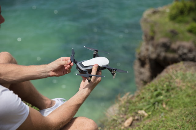 DJI Officially Unveils &#039;Mavic Air&#039; Ultra-Portable, Foldable Camera Drone [Video]