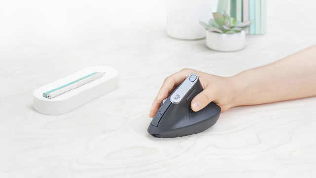 Logitech Unveils MX VERTICAL Mouse Designed to Reduce Forearm Strain [Video]
