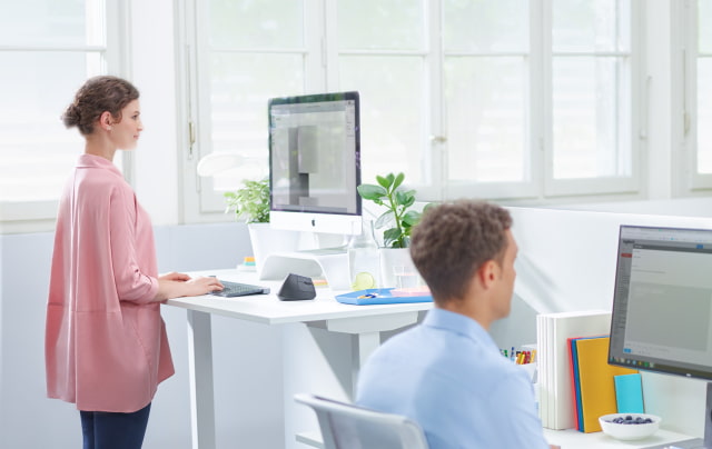 Logitech Unveils MX VERTICAL Mouse Designed to Reduce Forearm Strain [Video]