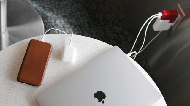 Twelve South PlugBug Duo Adds 2 USB Charging Ports to Your MacBook Power Adapter