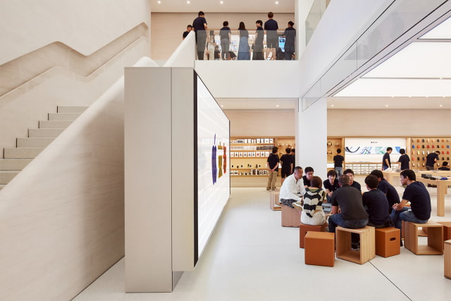 Apple Opens Its First Retail Store in Kyoto, Japan [Photos]