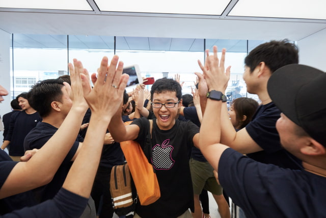 Apple Opens Its First Retail Store in Kyoto, Japan [Photos]