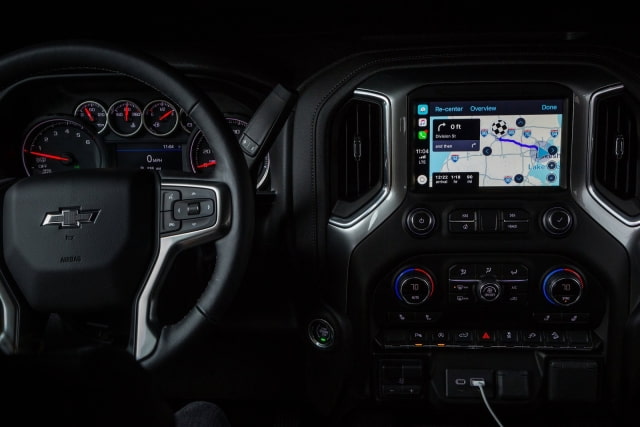 Waze Navigation App Gets Apple CarPlay Support