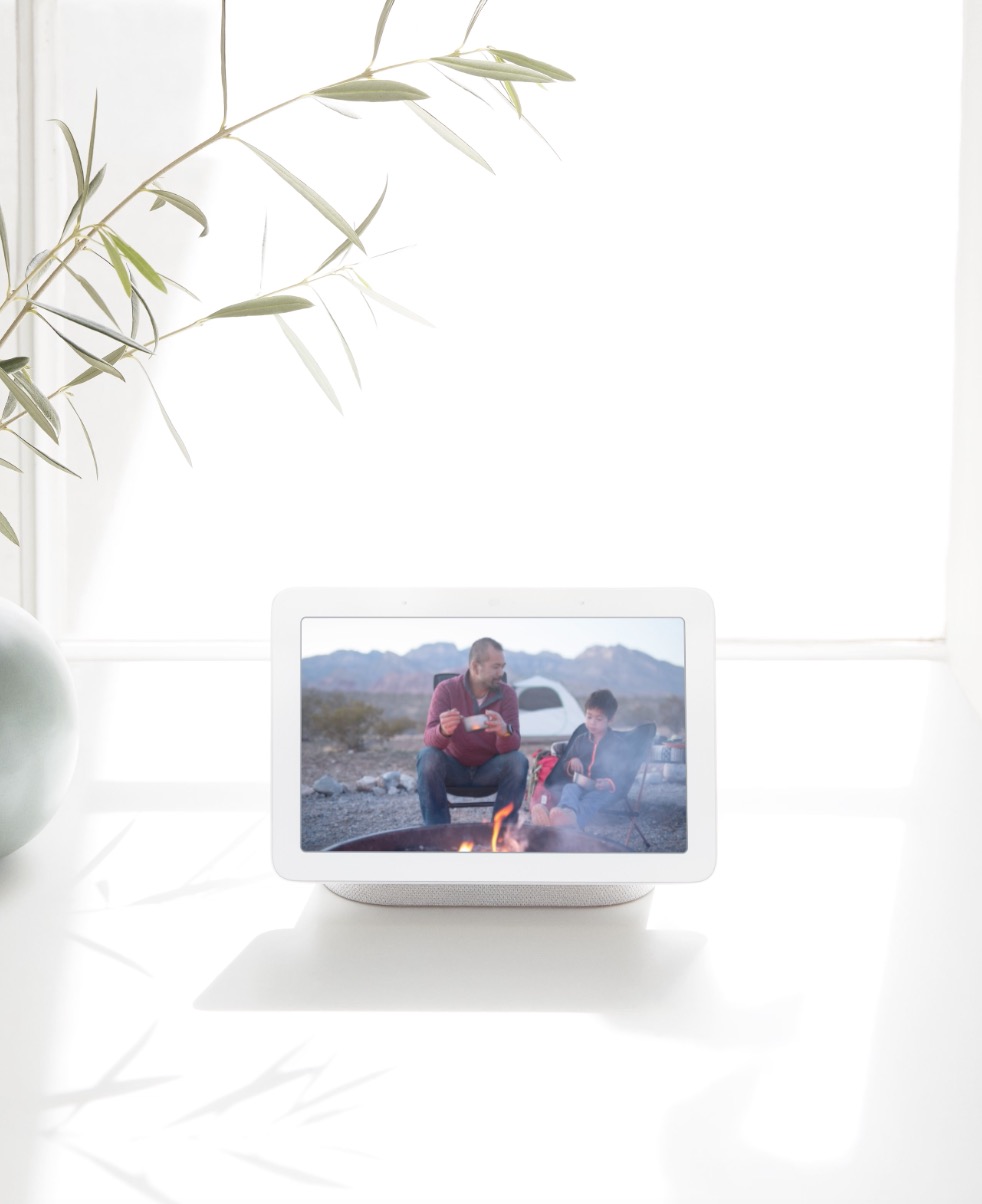 Google Unveils &#039;Home Hub&#039; to Compete With Echo Show [Video]