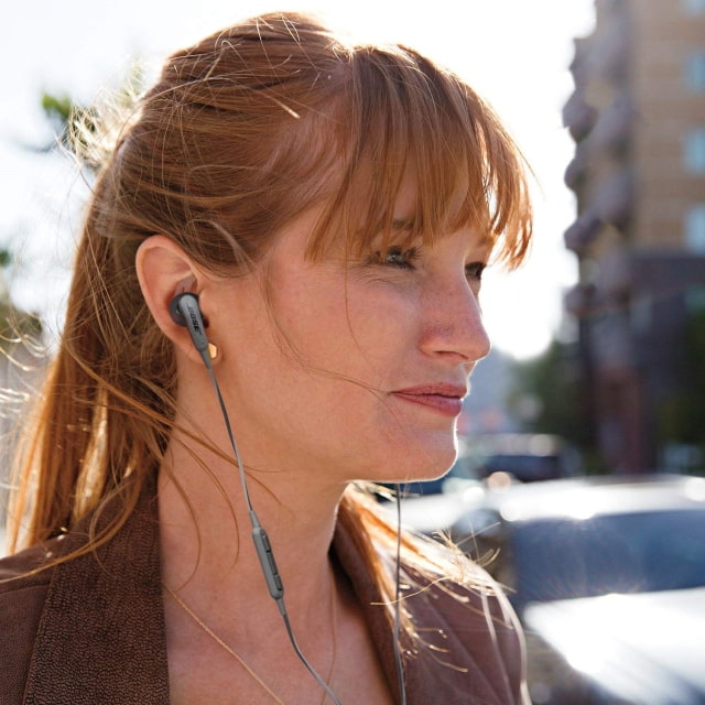 Bose SoundSport In-Ear Headphones for Apple Devices On Sale for 51% Off [Deal]