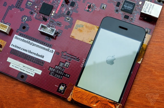 Check Out These Photos of a Prototype Development Board for the First iPhone