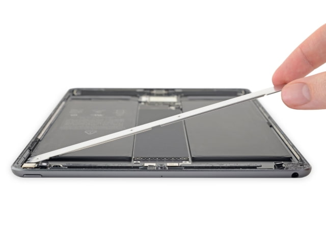 iFixit Tears Down the New iPad Air 3 [Images]