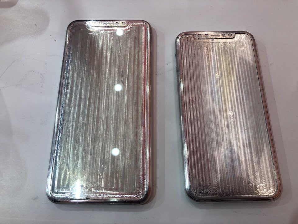 Alleged iPhone XI and XI Max Case Molds Surface [Images]